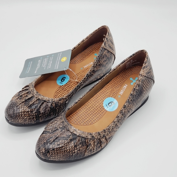 BARETRAPS POSTURE ANIMAL PRINT WOMWN SHOES SZ 6 - Picture 5 of 6